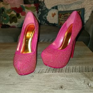 POSH Fuchsia Suede/Gold Studded 6" Platform Stilettos - Size 6
